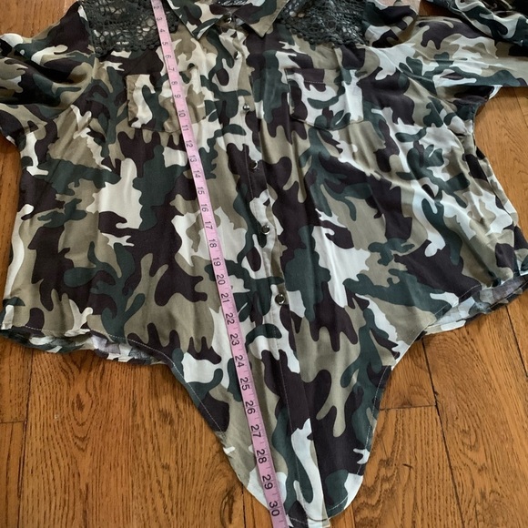 Miss LiLi Camouflage Button Pocket Detail Blouse - Picture 10 of 15